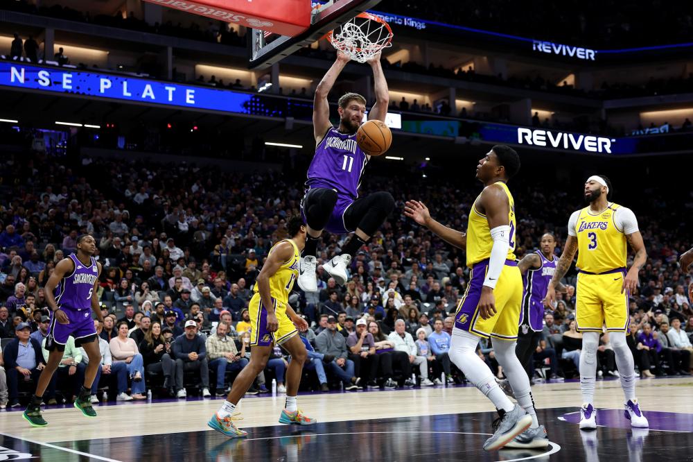 年的数据依 年的数据依